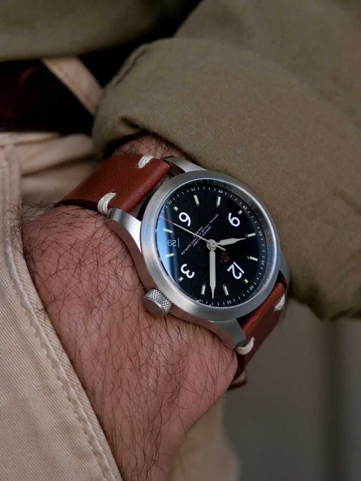 Orologio Calamai MKIII nero, vista del profilo della cassa