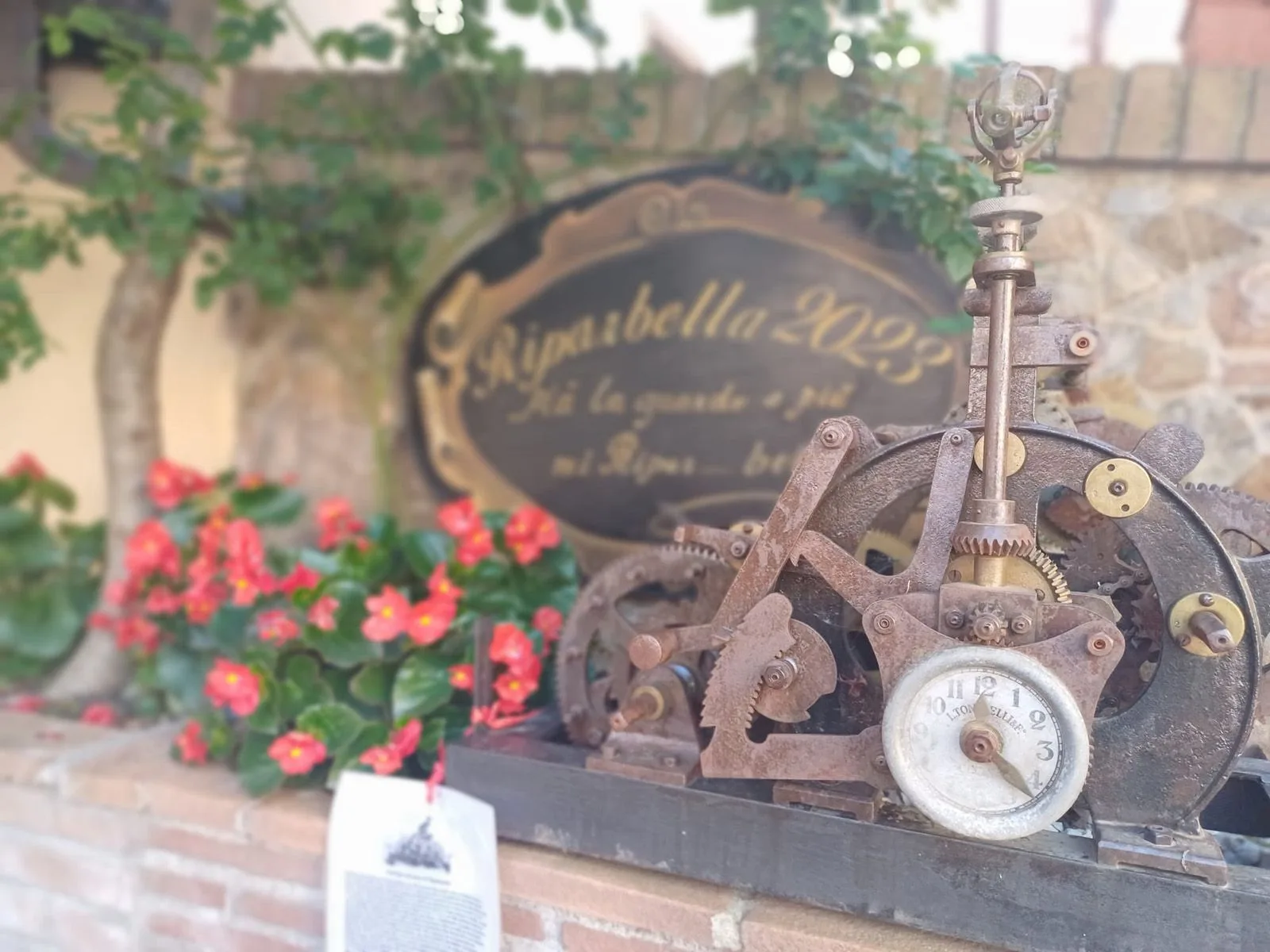L'orologio del Borgo di Sotto a Riparbella, immagine post-prodotta da Koral