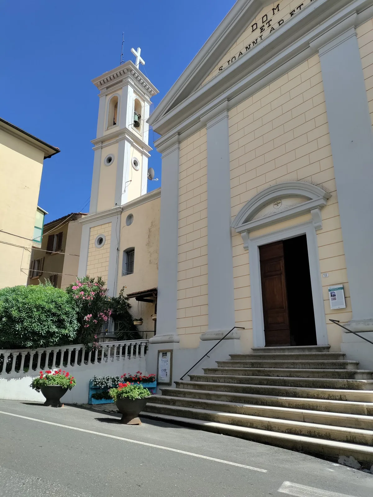 La chiesa di San Giovanni a Riparbella, immagine post-prodotta da Koral
